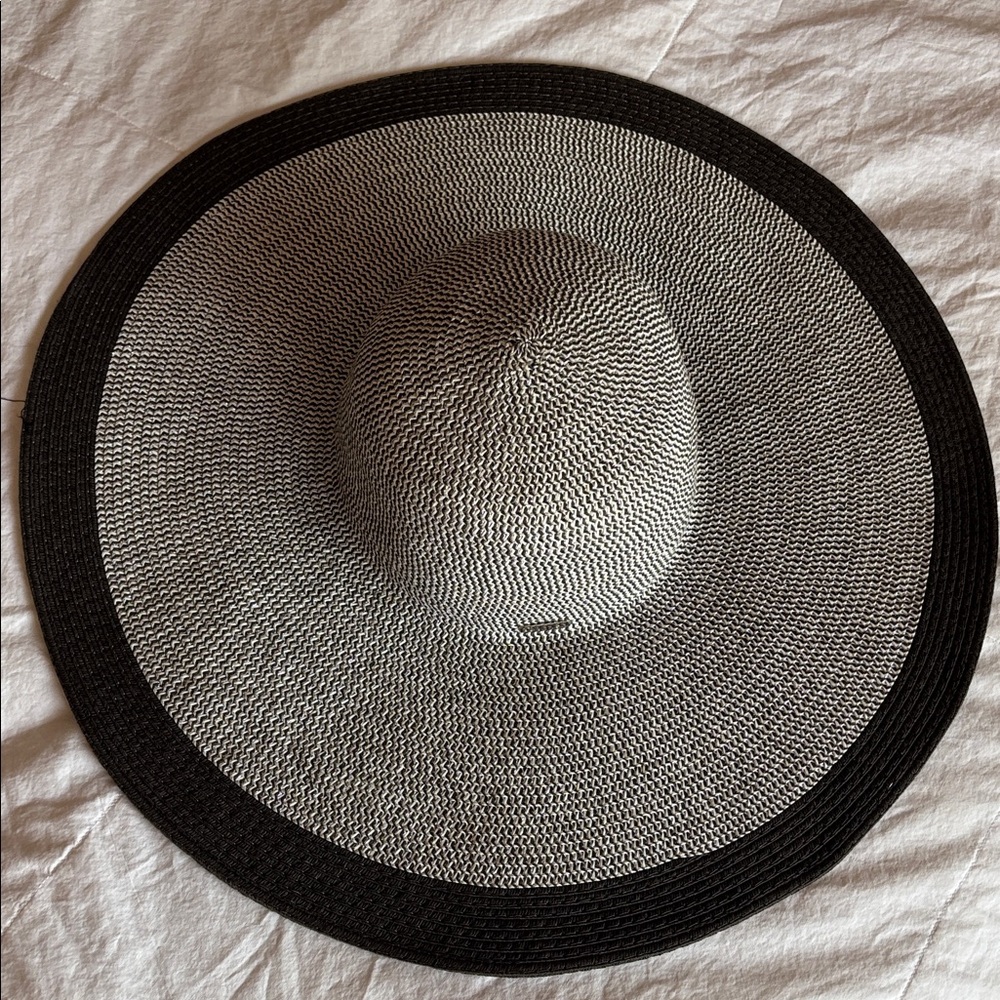 Calvin Klein Monochrome Patterned wide Rim Sun Hat with silver threads - Picture 2 of 10